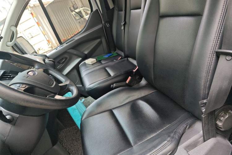 Used Ford Transit 2019 2.0T Diesel Multi-Purpose Commercial Vehicle Short Wheelbase Low Roof 6-Seater China VI Standard Left Front Seat