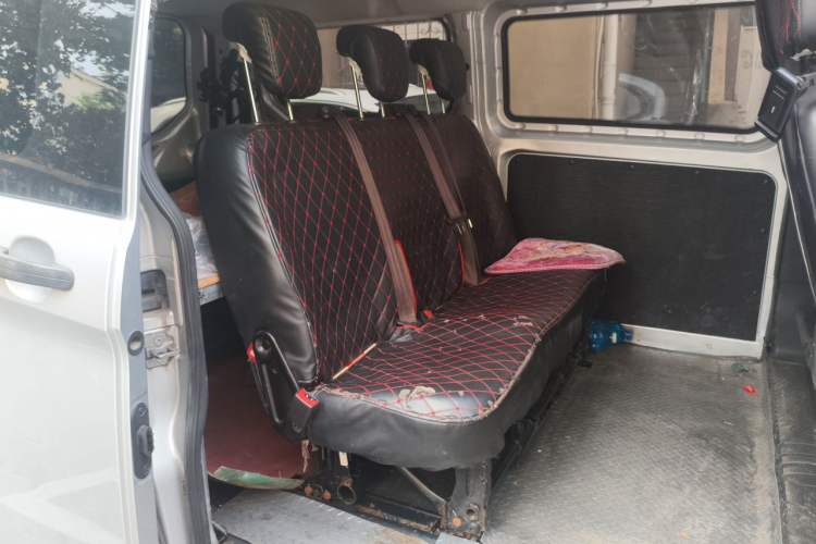 Used Ford Transit 2019 2.0T Diesel Multi-Purpose Commercial Vehicle Short Wheelbase Low Roof 6-Seater China VI Standard Left Rear Seat
