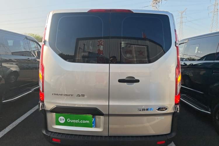 Used Ford Transit 2019 2.0T Gasoline Automatic Multi-Function Commercial Vehicle Short Wheelbase Low Roof 6-Seater China VI Standard Rear