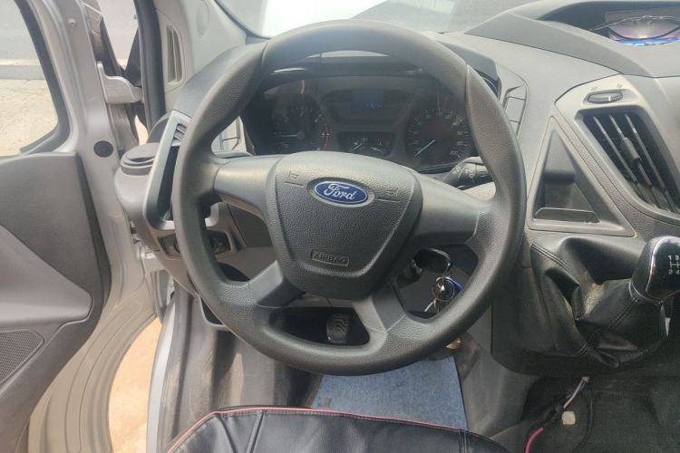 Used Ford Transit 2019 2.0T Diesel Multi-Purpose Commercial Vehicle Short Wheelbase Low Roof 6-Seater China VI Standard Steering Wheel