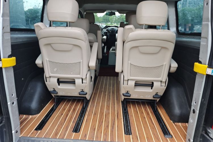 Used Ford Transit 2019 2.0T Diesel Multi-Purpose Commercial Vehicle Short Wheelbase Mid-Roof Design 6-Seater China VI Standard Trunk