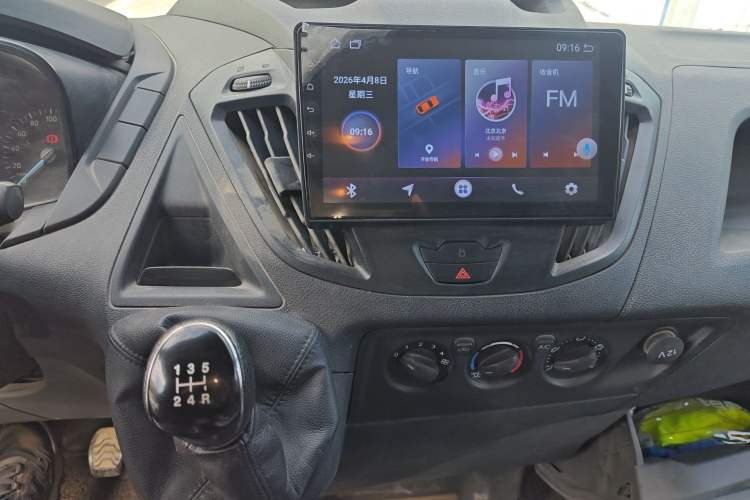 Used Ford Transit 2019 2.0T Gasoline Multi-Function Commercial Vehicle Short Wheelbase Mid-Roof 6-Seater China VI Standard Audio And AC Panel