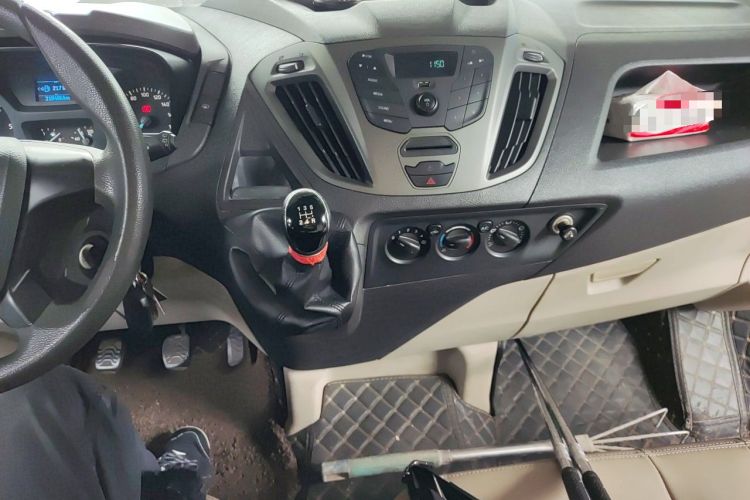 Used Ford Transit 2019 2.0T Diesel Commercial & Travel Short Wheelbase Low-Roof 9-Seater China VI Audio And AC Panel