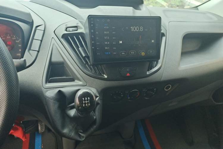 Used Ford Transit 2019 2.0T Gasoline Multi-Purpose Commercial Vehicle Mid-Drive Mid-Roof 6-Seater China VI Standard Audio And AC Panel