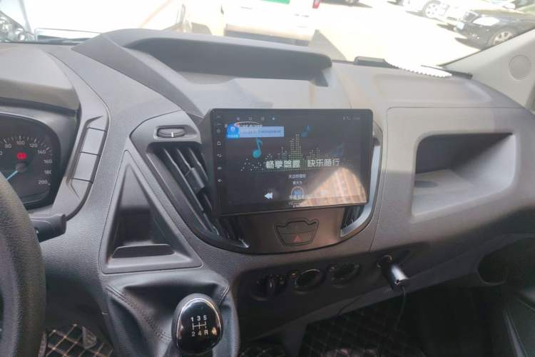 Used Ford Transit 2019 2.0T Diesel Multi-Purpose Commercial Vehicle Mid-Drive Mid-Roof 6-Seater China VI Standard Audio And AC Panel
