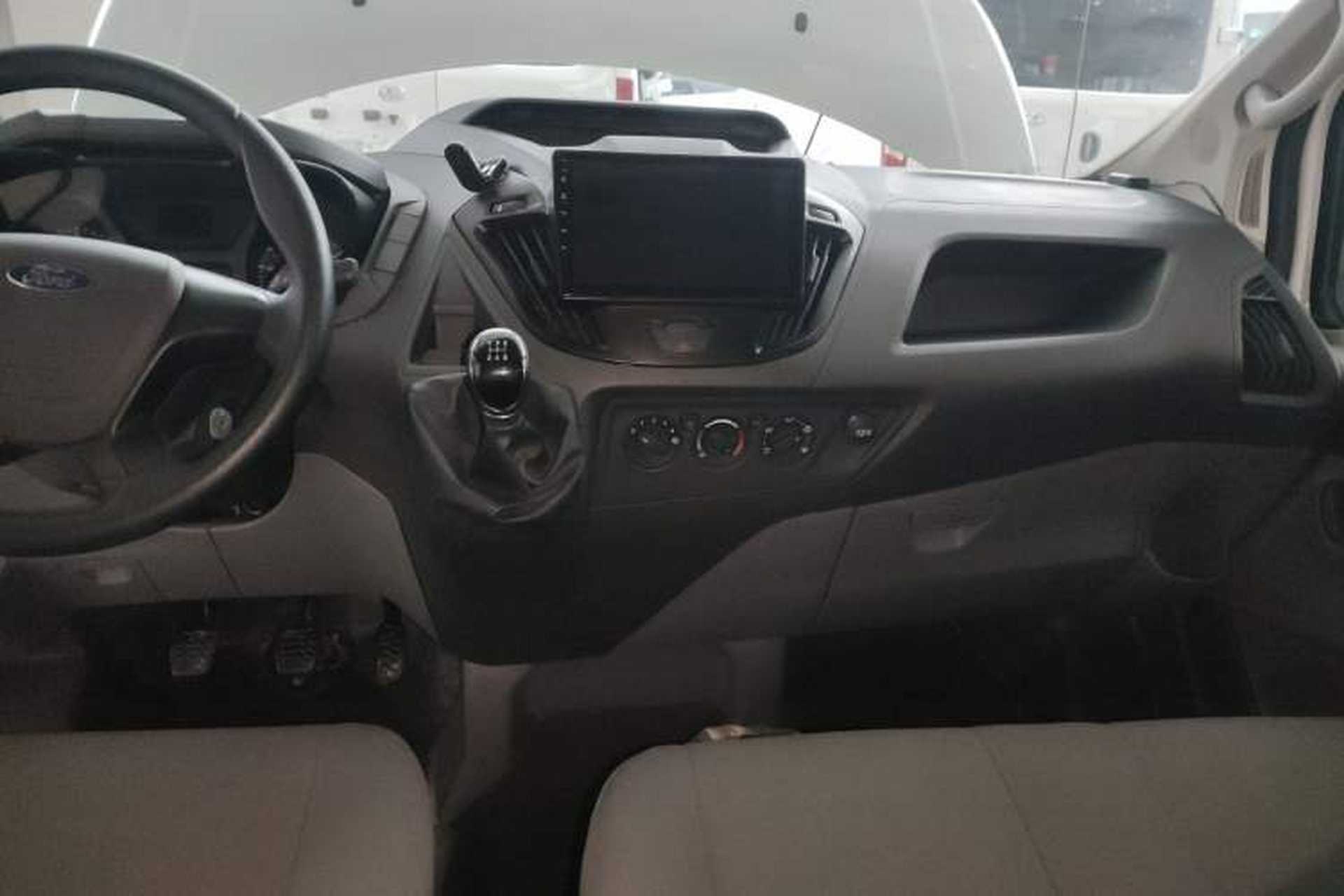 Used Ford Transit 2019 2.0T Diesel Multi-Purpose Commercial Vehicle Mid-Drive Mid-Roof 6-Seater China VI Standard Audio And AC Panel
