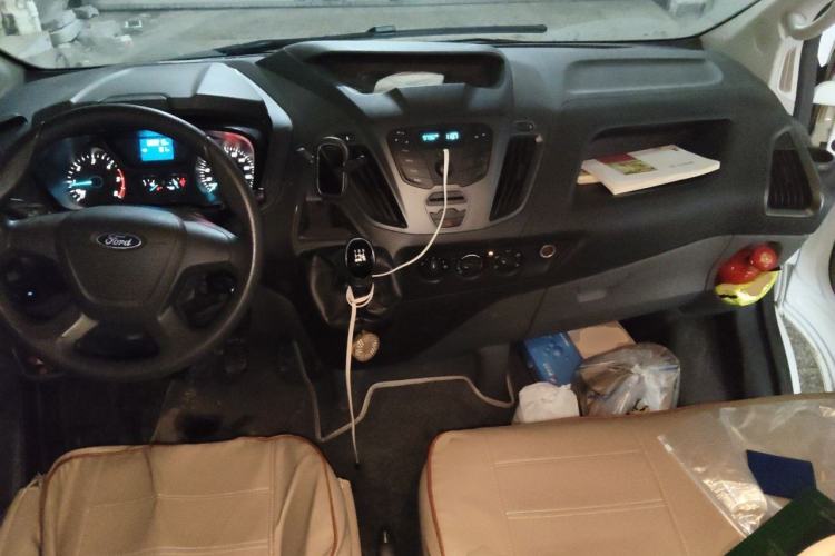 Used Ford Transit 2019 2.0T Diesel Multi-Purpose Commercial Vehicle Mid-Drive Mid-Roof 6-Seater China VI Standard Center Console