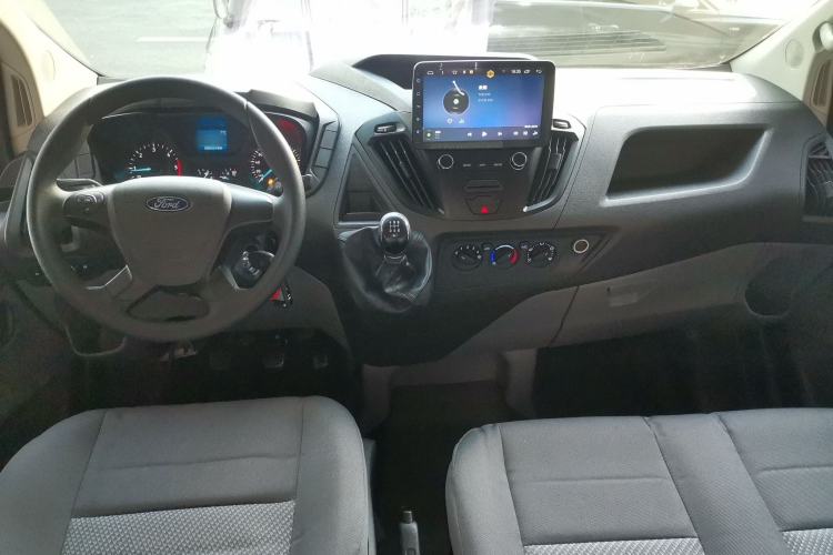 Used Ford Transit 2019 2.0T Diesel Multi-Purpose Commercial Vehicle Short Wheelbase Low Roof 6-Seater China VI Standard Center Console