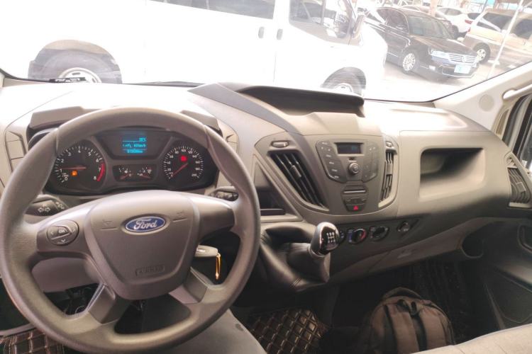 Used Ford Transit 2019 2.0T Gasoline Multi-Purpose Commercial Vehicle Short Wheelbase Low Roof 6-Seater China VI Standard Center Console