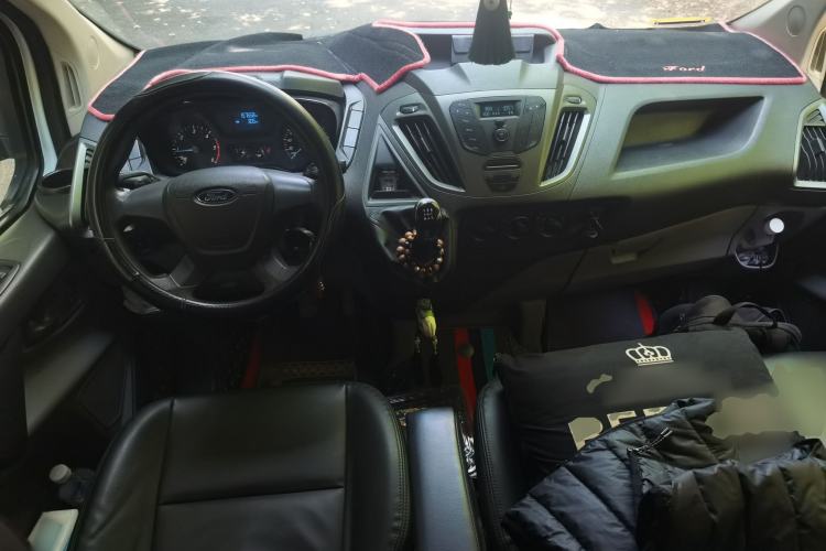 Used Ford Transit 2019 2.0T Diesel Multi-Purpose Commercial Vehicle Mid-Drive Mid-Roof 6-Seater China VI Standard Center Console