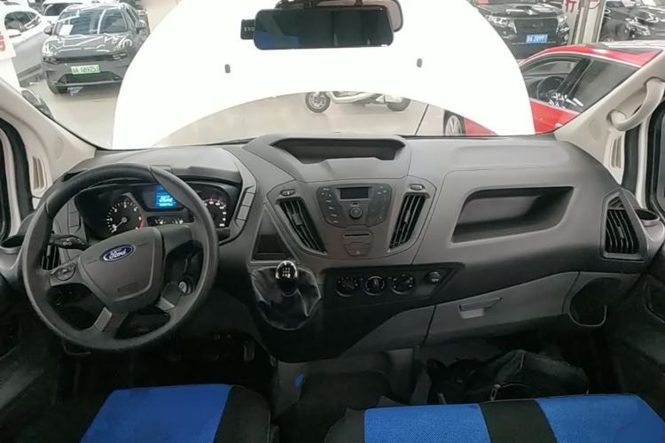 Used Ford Transit 2019 2.0T Diesel Multi-Purpose Commercial Vehicle Mid-Drive Mid-Roof 6-Seater China VI Standard Center Console