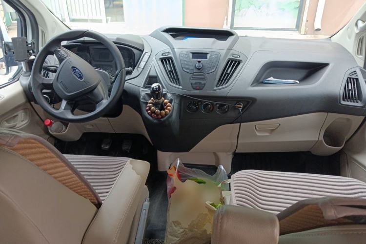 Used Ford Transit 2019 2.0T Diesel Commercial & Travel Short Wheelbase Low-Roof 7-Seater China VI Standard Center Console
