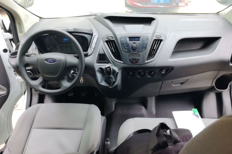 Used Ford Transit 2019 2.0T Diesel Multi-Purpose Commercial Vehicle Short Wheelbase Low Roof 6-Seater China VI Standard Center Console