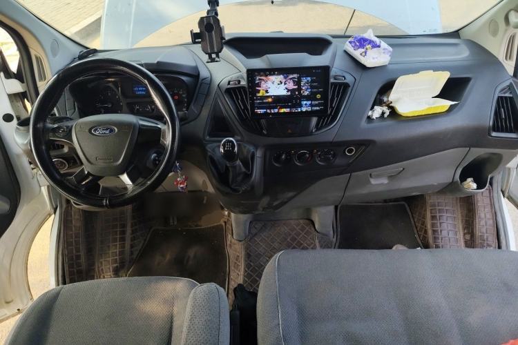 Used Ford Transit 2019 2.0T Diesel Multi-Purpose Commercial Vehicle Mid-Drive Mid-Roof 6-Seater China VI Standard Center Console