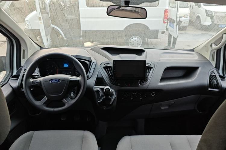 Used Ford Transit 2019 2.0T Diesel Multi-Purpose Commercial Vehicle Mid-Drive Mid-Roof 6-Seater China VI Standard Center Console
