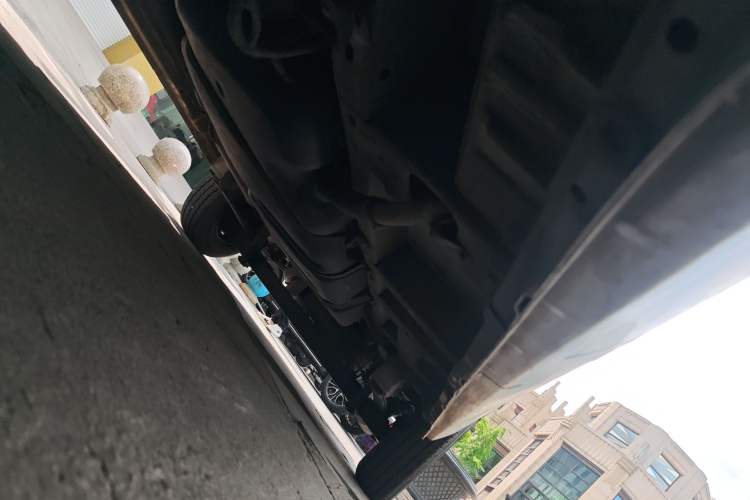Used Ford Transit 2019 2.0T Diesel Multi-Purpose Commercial Vehicle Mid-Drive Mid-Roof 6-Seater China VI Standard Chassis Front Left