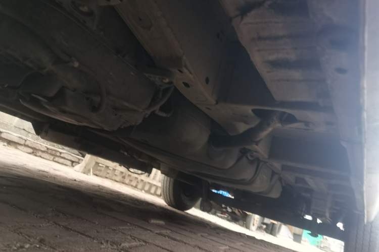 Used Ford Transit 2019 2.0T Diesel Multi-Purpose Commercial Vehicle Mid-Drive Mid-Roof 6-Seater China VI Standard Chassis Front Left