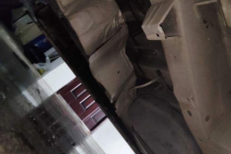 Used Ford Transit 2019 2.0T Diesel Multi-Purpose Commercial Vehicle Mid-Drive Mid-Roof 6-Seater China VI Standard Chassis Front Right