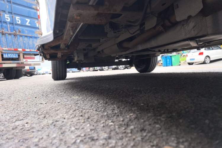 Used Ford Transit 2019 2.0T Diesel Business & Travel Mid-Drive Mid-Roof 7-Seater China VI Standard Chassis Front Right