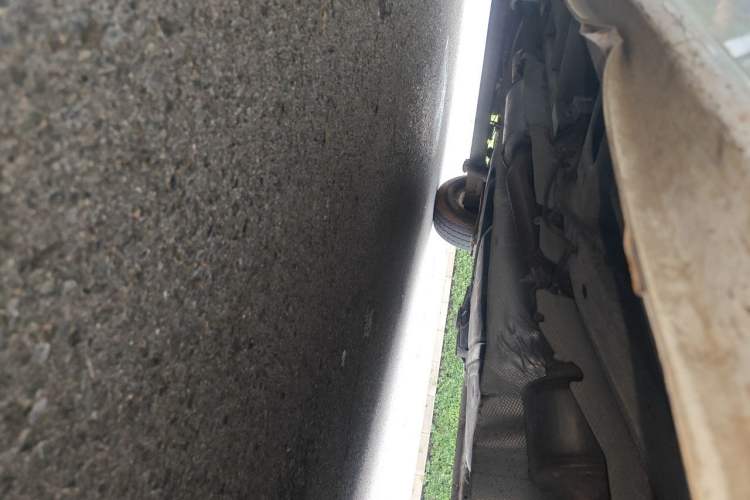 Used Ford Transit 2019 2.0T Diesel Multi-Purpose Commercial Vehicle Mid-Drive Mid-Roof 6-Seater China VI Standard Chassis Front Right