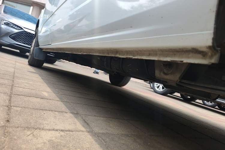 Used Ford Transit 2019 2.0T Gasoline Multi-Purpose Commercial Vehicle Mid-Drive Mid-Roof 6-Seater China VI Standard Chassis Rear Left