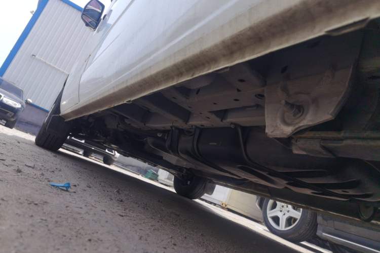 Used Ford Transit 2019 2.0T Gasoline Automatic Multi-Function Commercial Vehicle Mid-Roof 6-Seater China VI Standard Chassis Rear Left