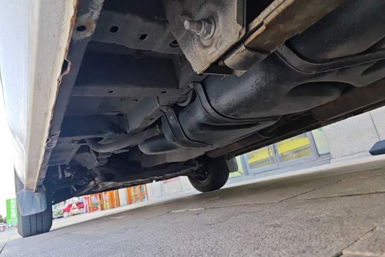Used Ford Transit 2019 2.0T Gasoline Multi-Purpose Commercial Vehicle Short Wheelbase Low Roof 6-Seater China VI Standard Chassis Rear Left