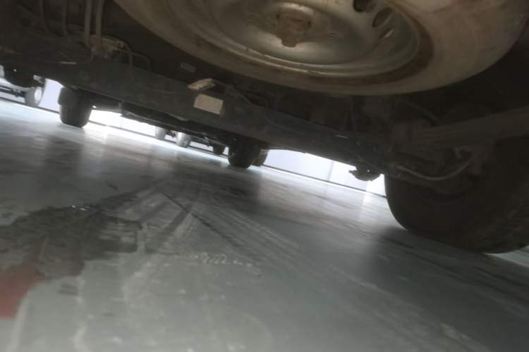 Used Ford Transit 2019 2.0T Diesel Van Mid-Chassis Mid-Roof 3-Seater China VI Standard Chassis Rear