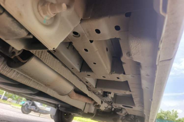 Used Ford Transit 2019 2.0T Diesel Multi-Purpose Commercial Vehicle Mid-Drive Mid-Roof 6-Seater China VI Standard Chassis Rear Right