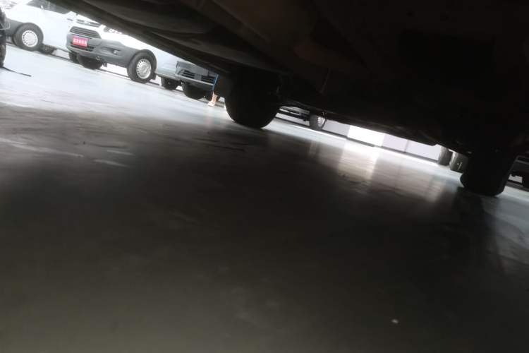 Used Ford Transit 2019 2.0T Diesel Van Mid-Chassis Mid-Roof 3-Seater China VI Standard Chassis Rear Right