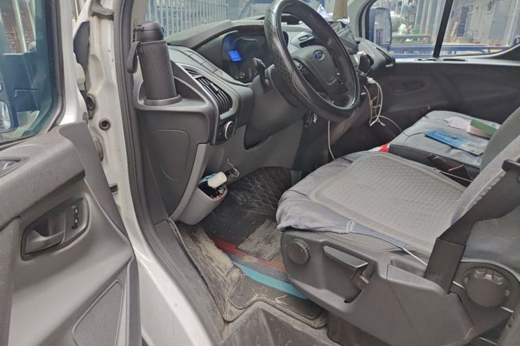 Used Ford Transit 2019 2.0T Diesel Multi-Purpose Commercial Vehicle Short Wheelbase Low Roof 6-Seater China VI Standard Driver Seat