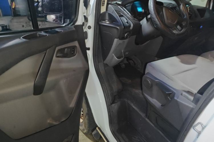 Used Ford Transit 2019 2.0T Diesel Multi-Purpose Commercial Vehicle Short Wheelbase Low Roof 6-Seater China VI Standard Driver Seat