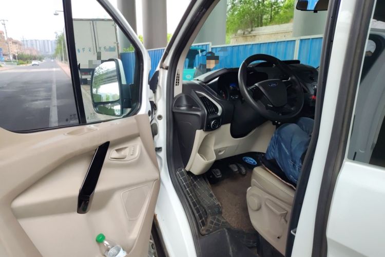 Used Ford Transit 2019 2.0T Diesel Commercial & Travel Short Wheelbase Low-Roof 9-Seater China VI Driver Seat