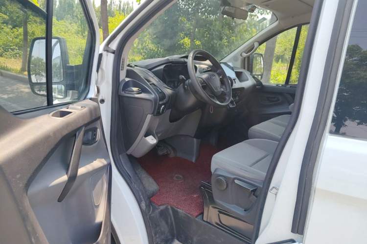 Used Ford Transit 2019 2.0T Gasoline Automatic Multi-Function Commercial Vehicle Short Wheelbase Low Roof 6-Seater China VI Standard Driver Seat