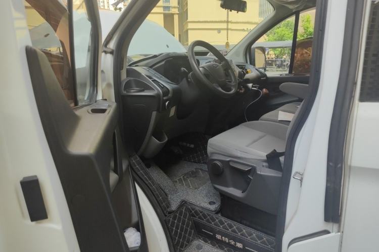 Used Ford Transit 2019 2.0T Diesel Multi-Purpose Commercial Vehicle Mid-Drive Mid-Roof 6-Seater China VI Standard Driver Seat
