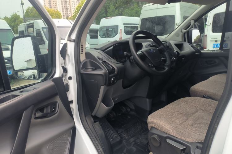 Used Ford Transit 2019 2.0T Diesel Multi-Purpose Commercial Vehicle Short Wheelbase Low Roof 6-Seater China VI Standard Driver Seat