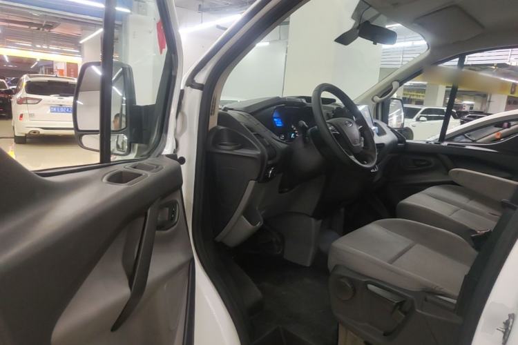 Used Ford Transit 2019 2.0T Gasoline Automatic Multi-Function Commercial Vehicle Short Wheelbase Low Roof 6-Seater China VI Standard Driver Seat