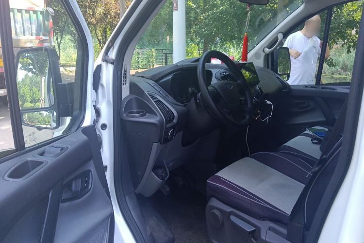 Used Ford Transit 2019 2.0T Gasoline Multi-Purpose Commercial Vehicle Mid-Drive Mid-Roof 6-Seater China VI Standard Driver Seat