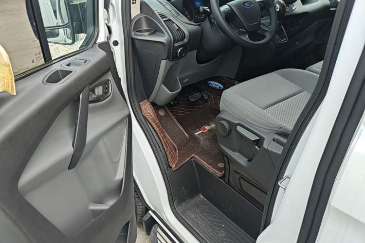 Used Ford Transit 2019 2.0T Gasoline Automatic Multi-Function Commercial Vehicle Mid-Roof 6-Seater China VI Standard Driver Seat