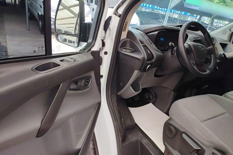 Used Ford Transit 2019 2.0T Diesel Multi-Purpose Commercial Vehicle Short Wheelbase Mid-Roof Design 6-Seater China VI Standard Driver Seat