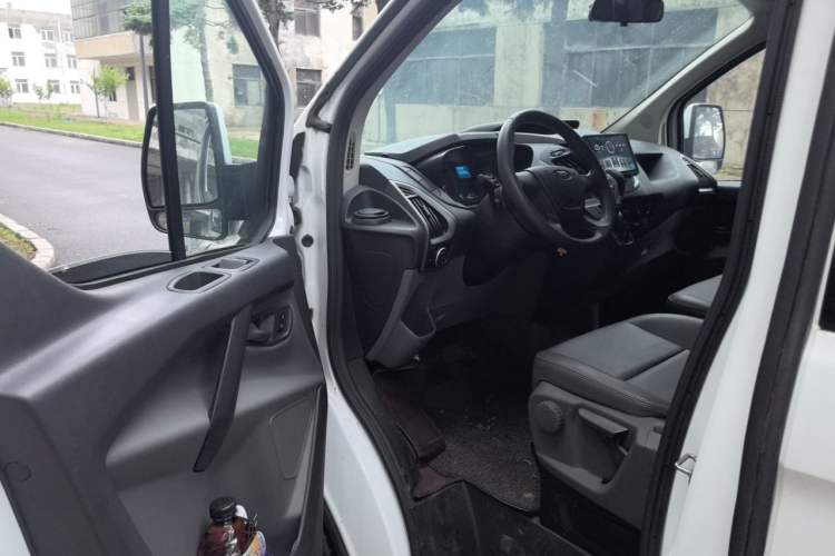 Used Ford Transit 2019 2.0T Gasoline Automatic Business & Travel Version Mid-Drive Mid-Roof 8-Seater China VI Standard Driver Seat