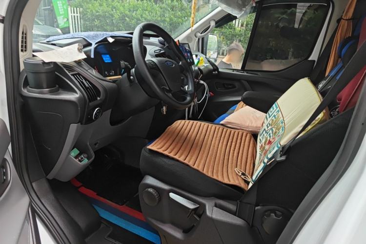 Used Ford Transit 2019 2.0T Diesel Multi-Purpose Commercial Vehicle Short Wheelbase Low Roof 6-Seater China VI Standard Driver Seat