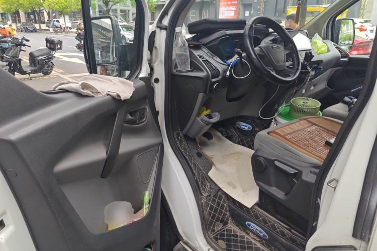 Used Ford Transit 2019 2.0T Diesel Business & Travel Mid-Drive Mid-Roof 8-Seater China VI Standard Driver Seat