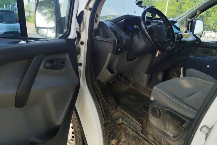 Used Ford Transit 2019 2.0T Diesel Multi-Purpose Commercial Vehicle Mid-Drive Mid-Roof 6-Seater China VI Standard Driver Seat