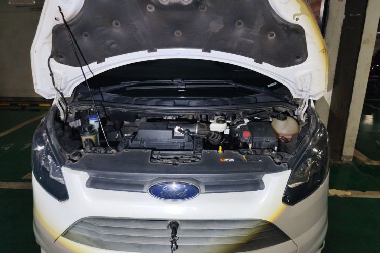 Used Ford Transit  Engine Bay