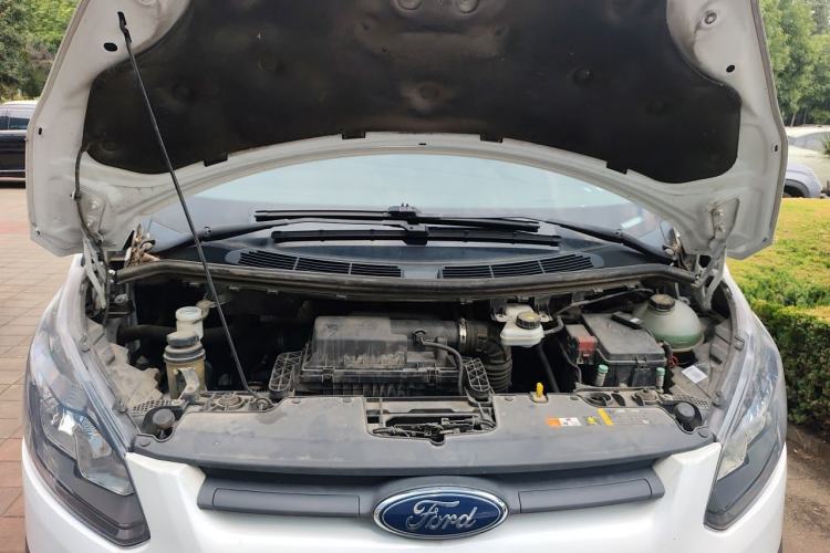 Used Ford Transit 2019 2.0T Gasoline Multi-Purpose Commercial Vehicle Mid-Drive Mid-Roof 6-Seater China VI Standard Engine Bay