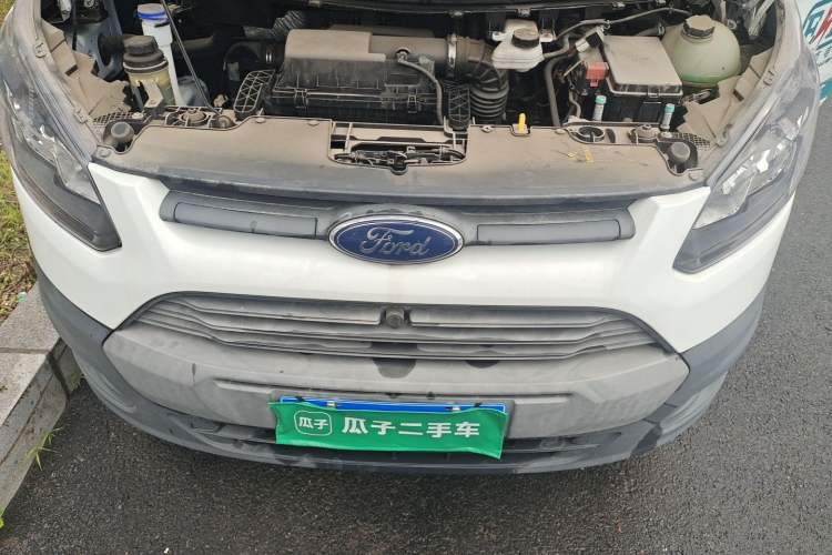 Used Ford Transit 2019 2.0T Gasoline Multi-Purpose Commercial Vehicle Mid-Drive Mid-Roof 6-Seater China VI Standard Engine Bay