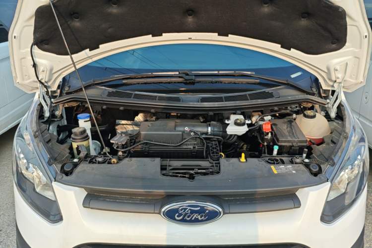 Used Ford Transit 2019 2.0T Diesel Multi-Purpose Commercial Vehicle Mid-Drive Mid-Roof 6-Seater China VI Standard Engine Bay