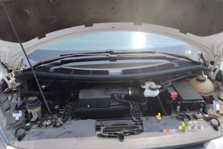 Used Ford Transit 2019 2.0T Gasoline Van Mid-axle Mid-roof 3-Seater China VI Standard Engine Bay