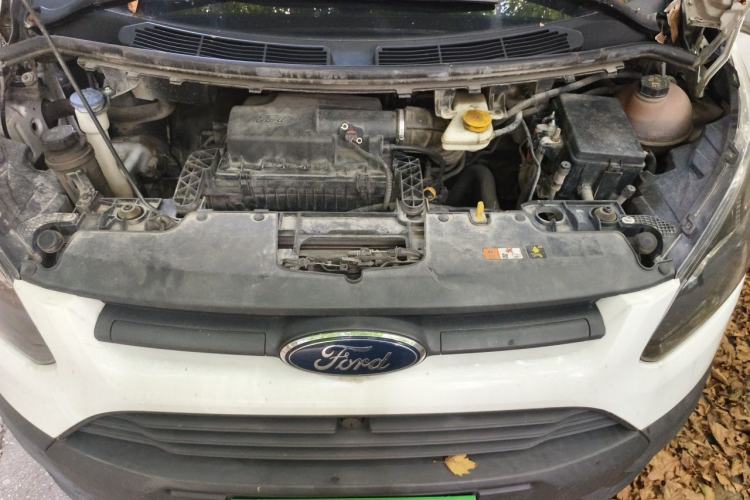 Used Ford Transit  Engine Bay